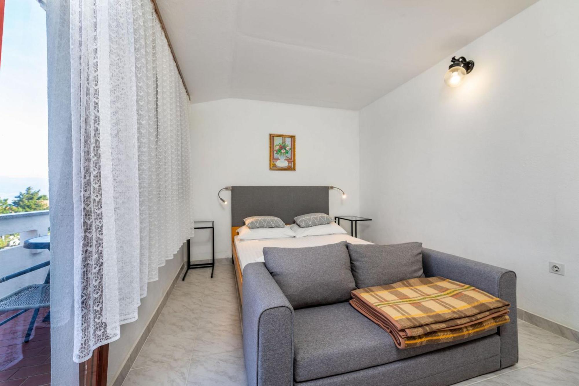 Apartments Janko Zarok Baška Esterno foto